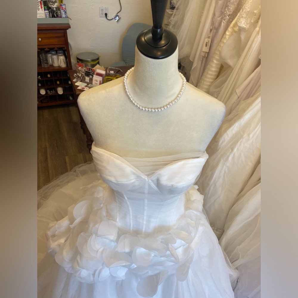 Vera Wang White Strapless Ball Gown Wedding Dress with Floral Waist - Picture 6 of 13